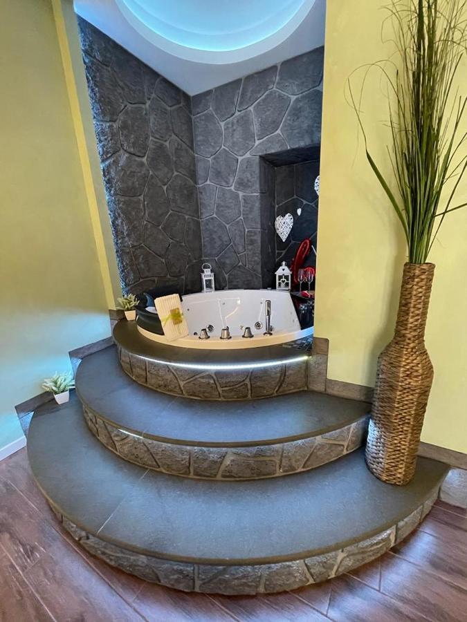 Th Luxury Suite Giardini Naxos Eksteriør billede