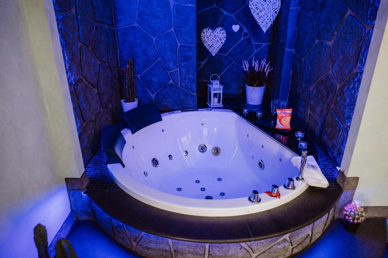 Th Luxury Suite Giardini Naxos Eksteriør billede